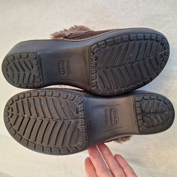 Crocs Clog Cobbler Eva Brown Suede Faux Fur Lined Slip On Mule Chunky Boho sz 7 - Picture 12 of 12